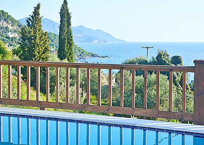 Villa Άρκτος Οε *