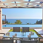 άρκτος οε Villa Pelekas