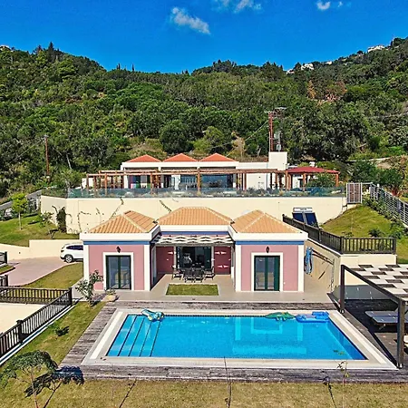 άρκτος οε Villa Pelekas